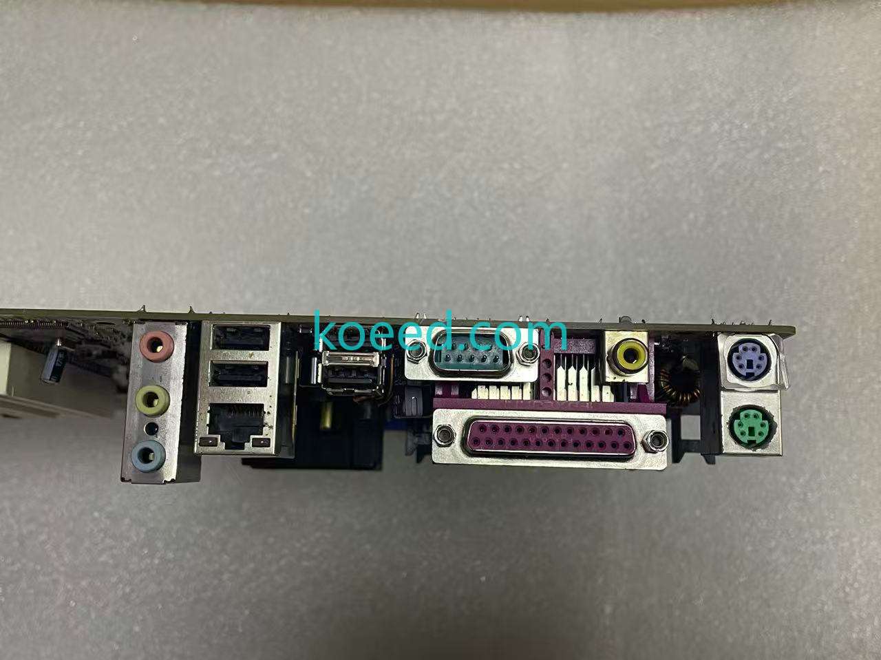 P4P800 SE - Product View